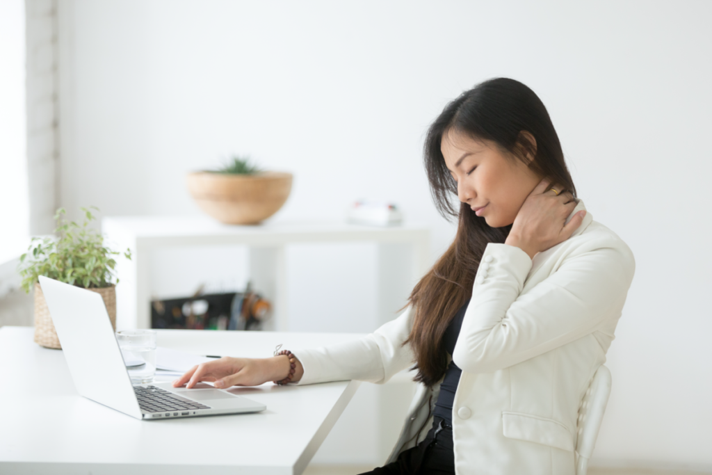 can desk work cause neck and back injuries